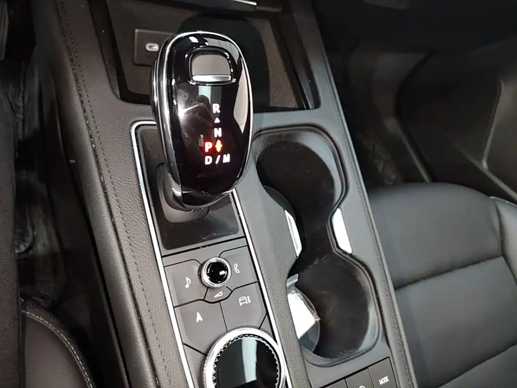 Cadillac XT4 — миниатюра 14