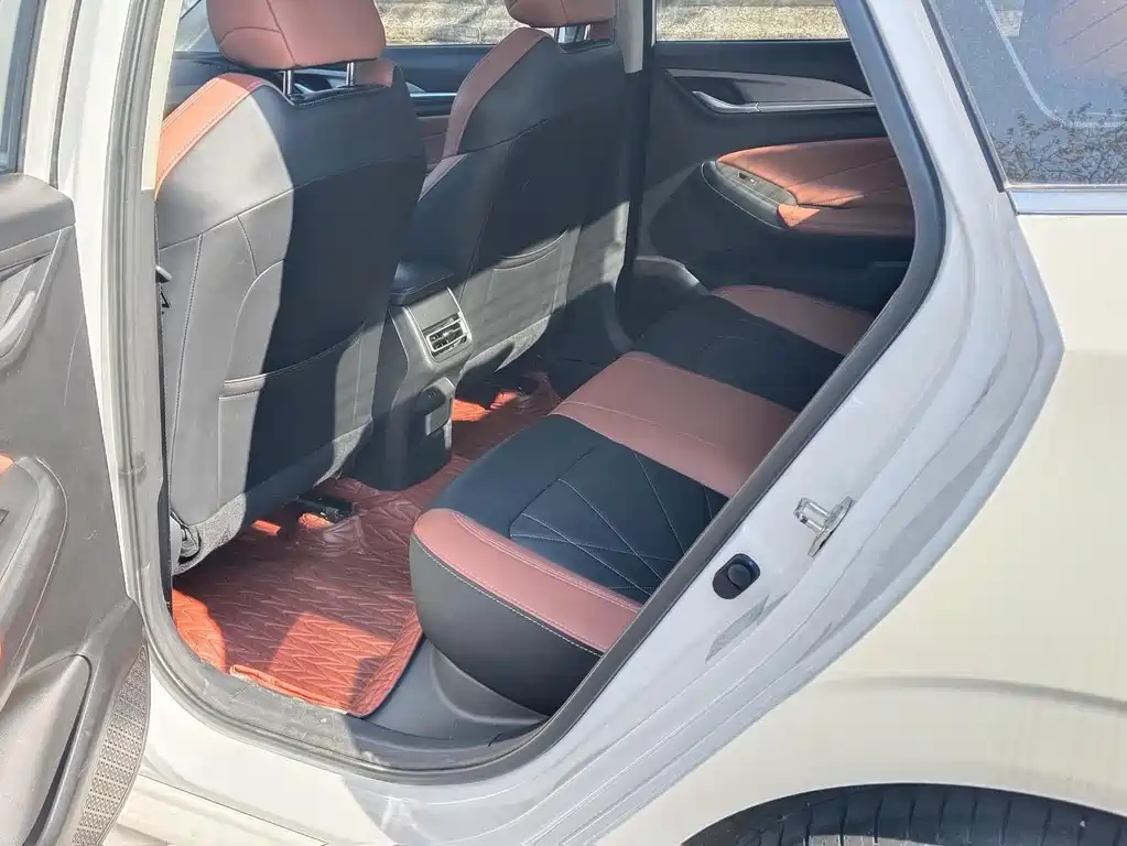 Changan Eado — миниатюра 6