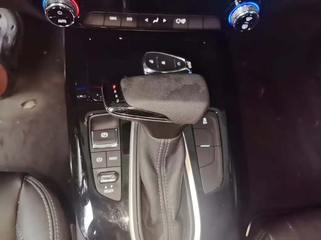 Chevrolet Menlo — миниатюра 14