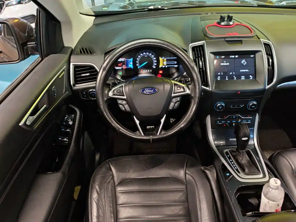 Ford Edge — миниатюра 15