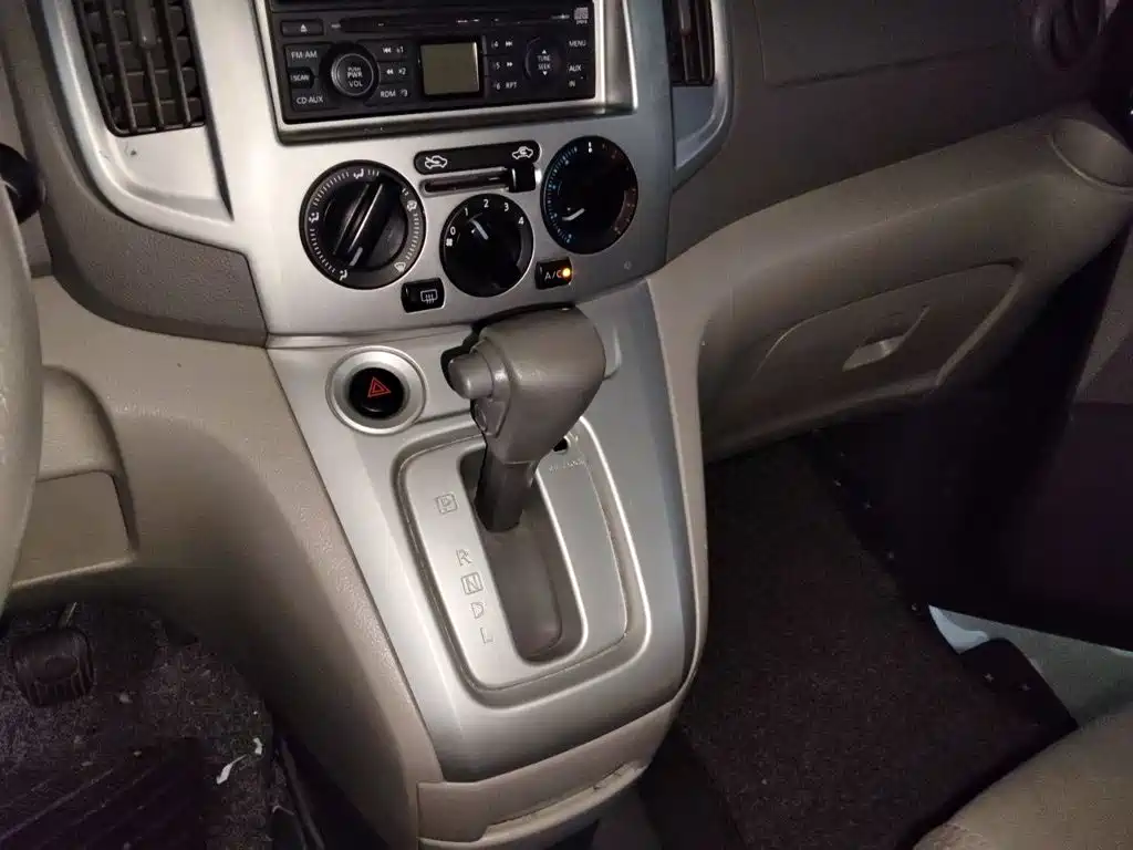 Nissan NV200 — миниатюра 7
