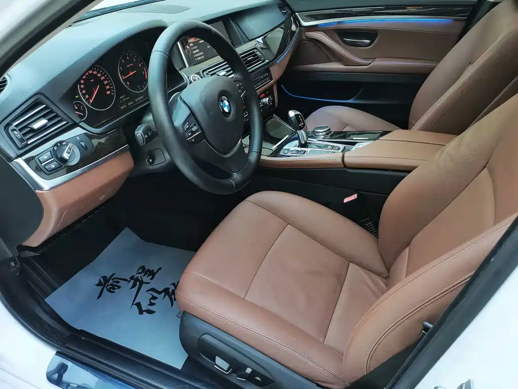 BMW 5 Series — миниатюра 17