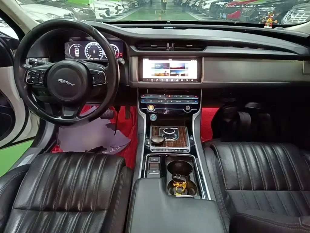 Jaguar XFL 2017 XFL 2.0T 240PS Luxury