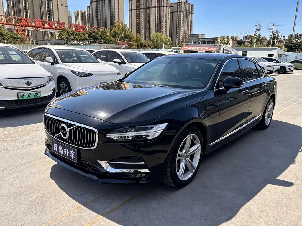 Volvo S90