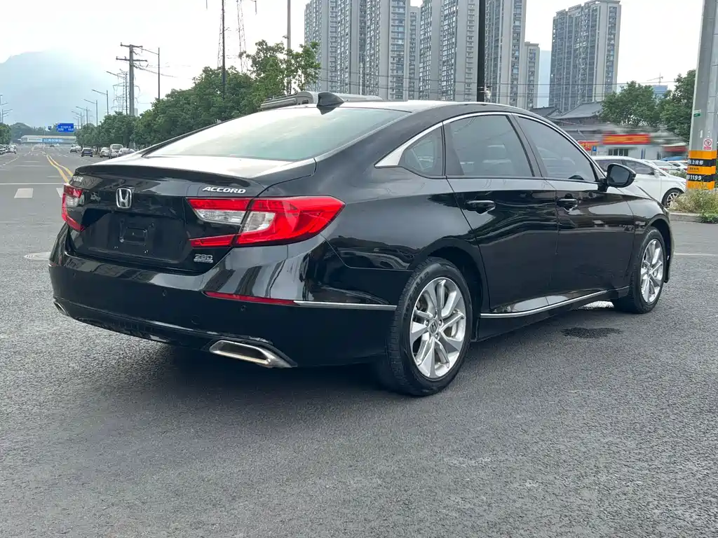 Honda Accord — миниатюра 7