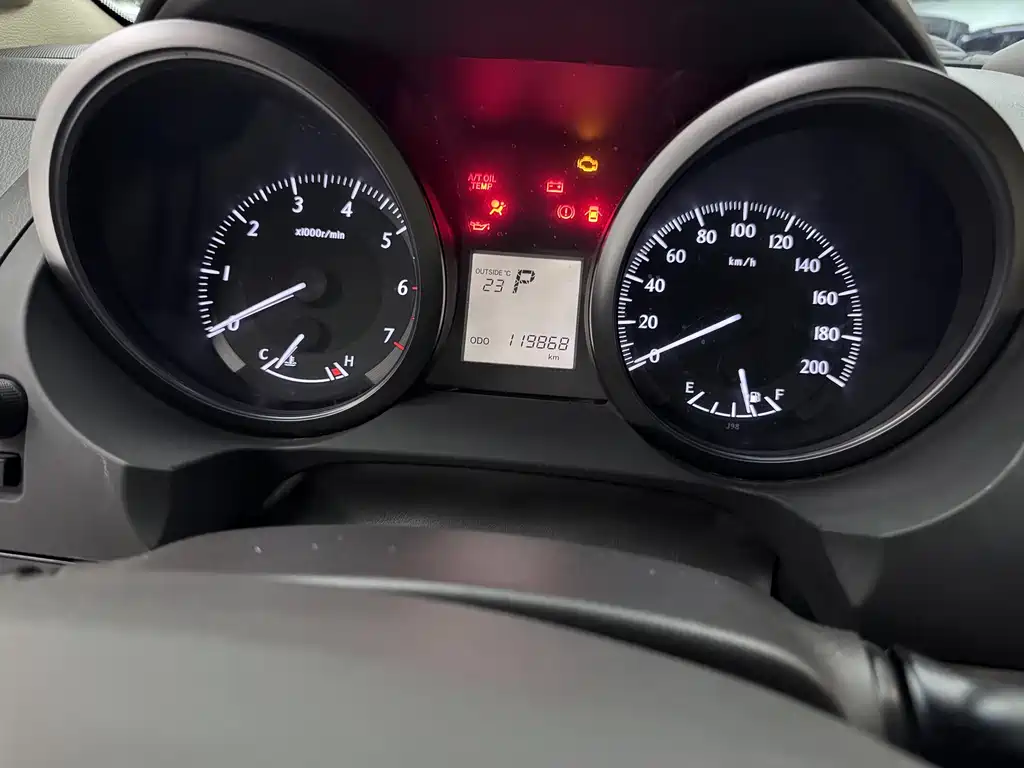 Toyota Land Cruiser Prado 2016 2.7L AT Standard
