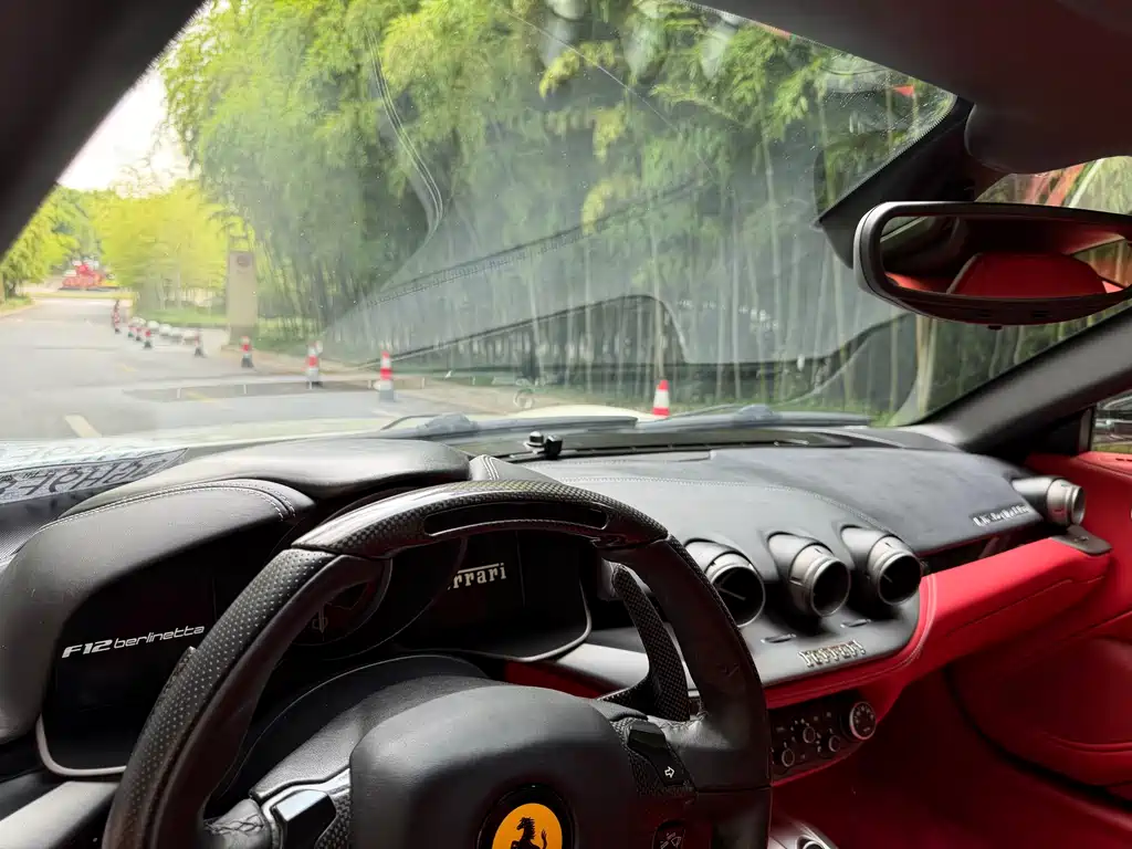 Ferrari F12berlinetta 2013 6.3L