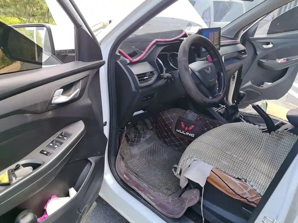 Wuling Hongguang S3 — миниатюра 12
