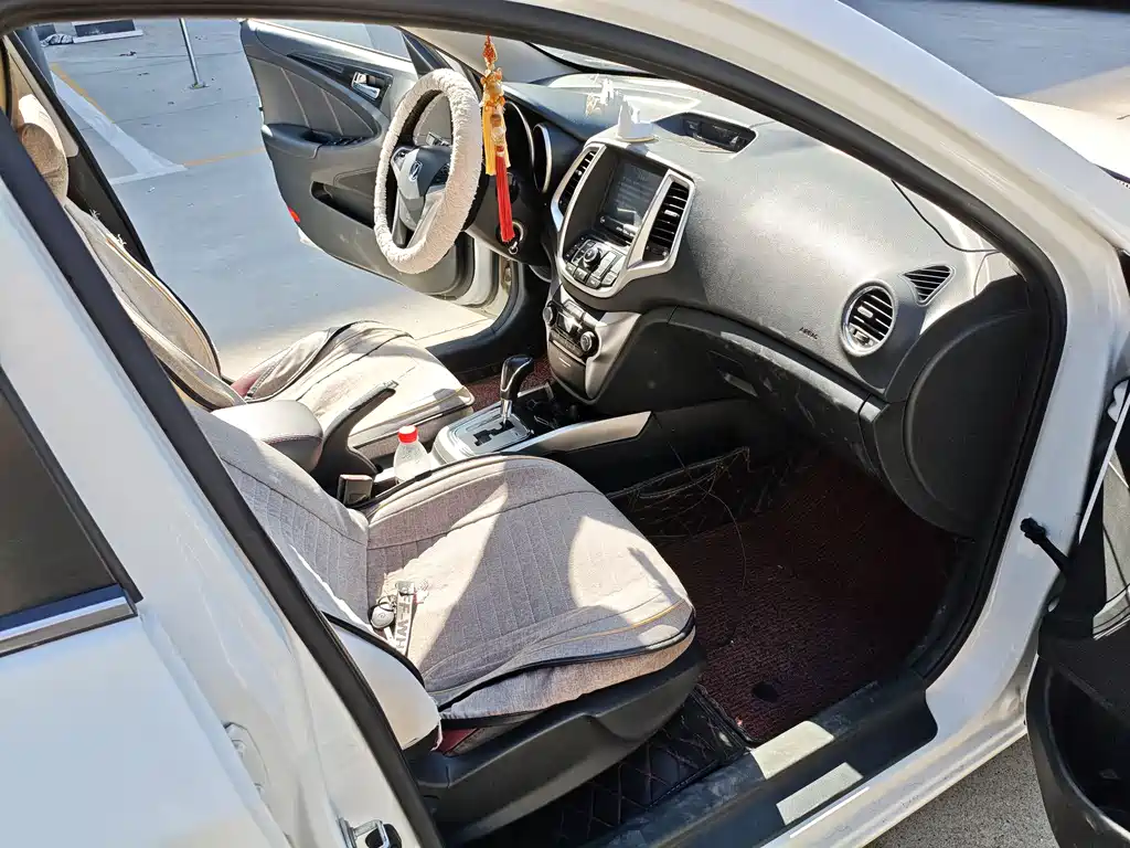 Changan EadoXT XT 2015 1.6L AT V