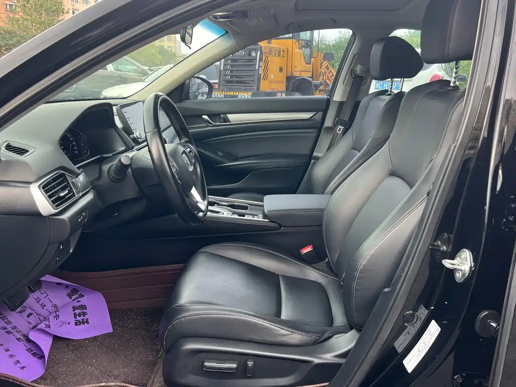 Honda Accord — миниатюра 9