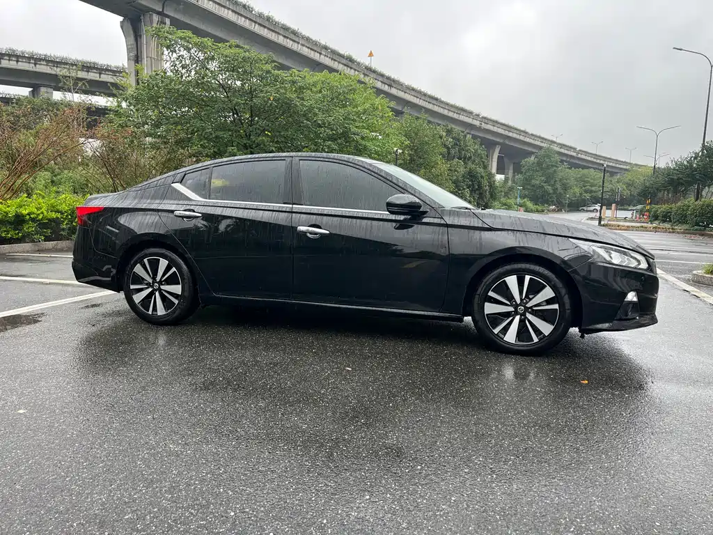 Nissan Teana — миниатюра 4