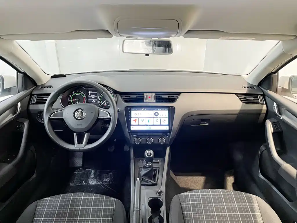 Skoda Octavia - фото 18