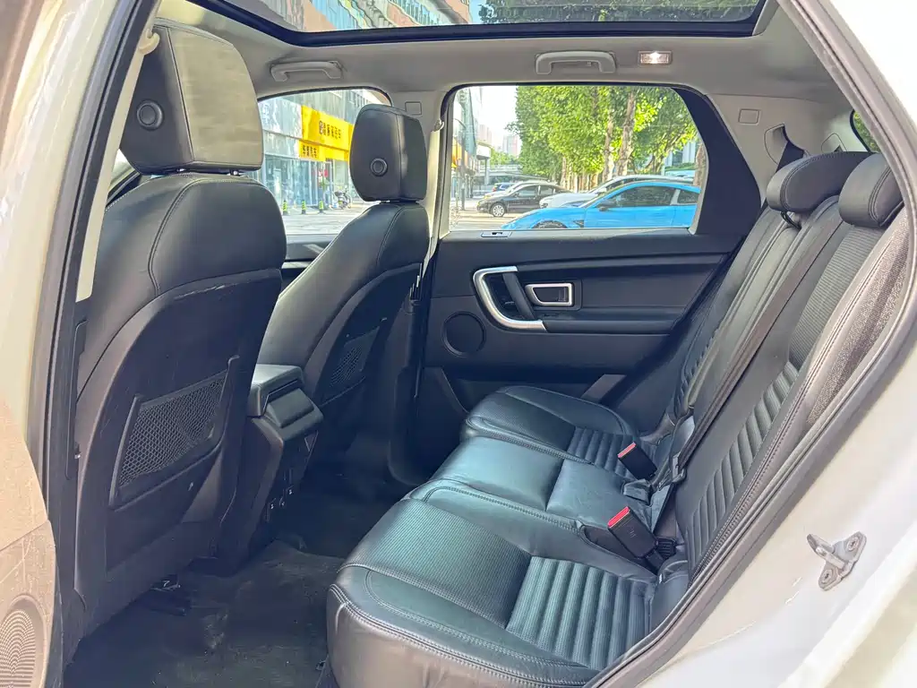 Land Rover Discovery Sport — миниатюра 8