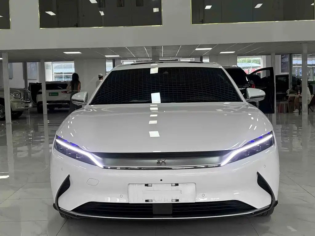 BYD Han — миниатюра 2