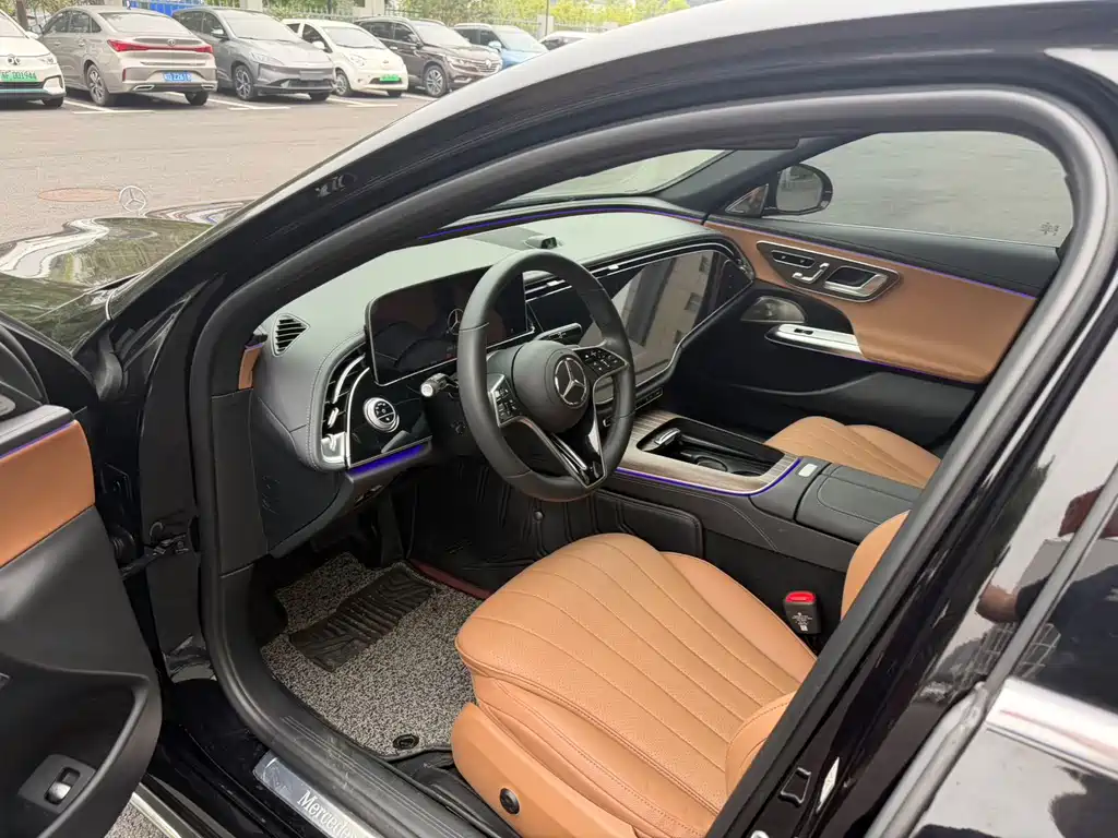 Mercedes-Benz E-Class — миниатюра 4