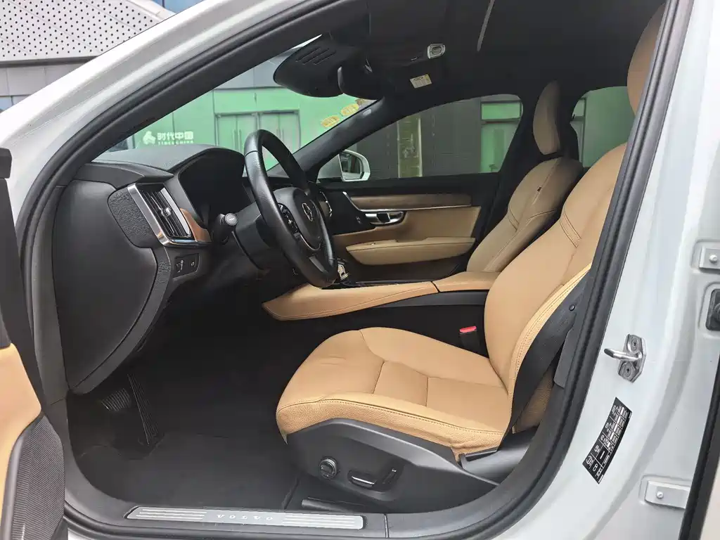 Volvo S90 2019 T5