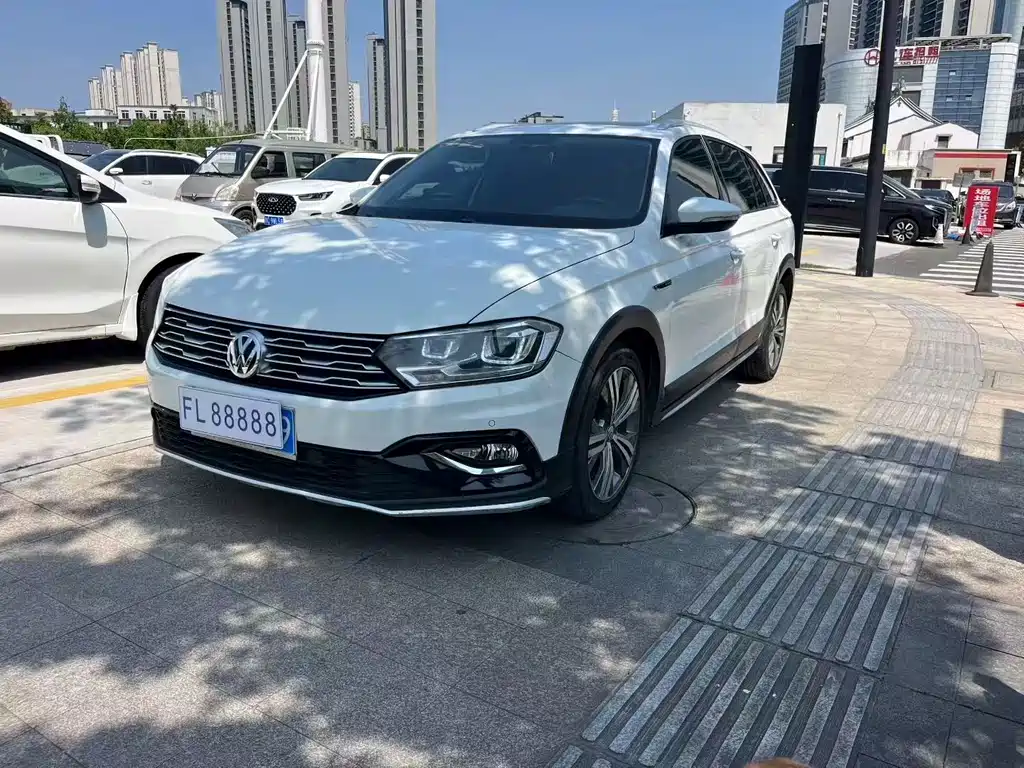 Купить Volkswagen C-Trek