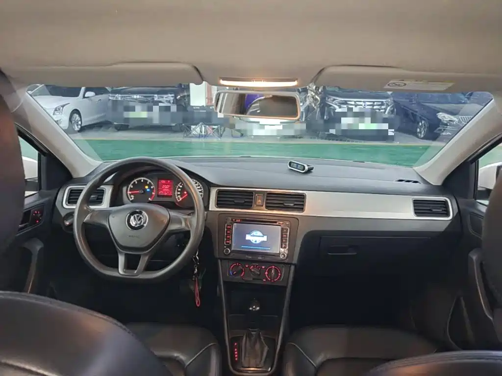 Volkswagen Santana — миниатюра 10