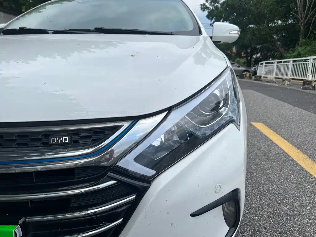 BYD Qin NEV — миниатюра 9
