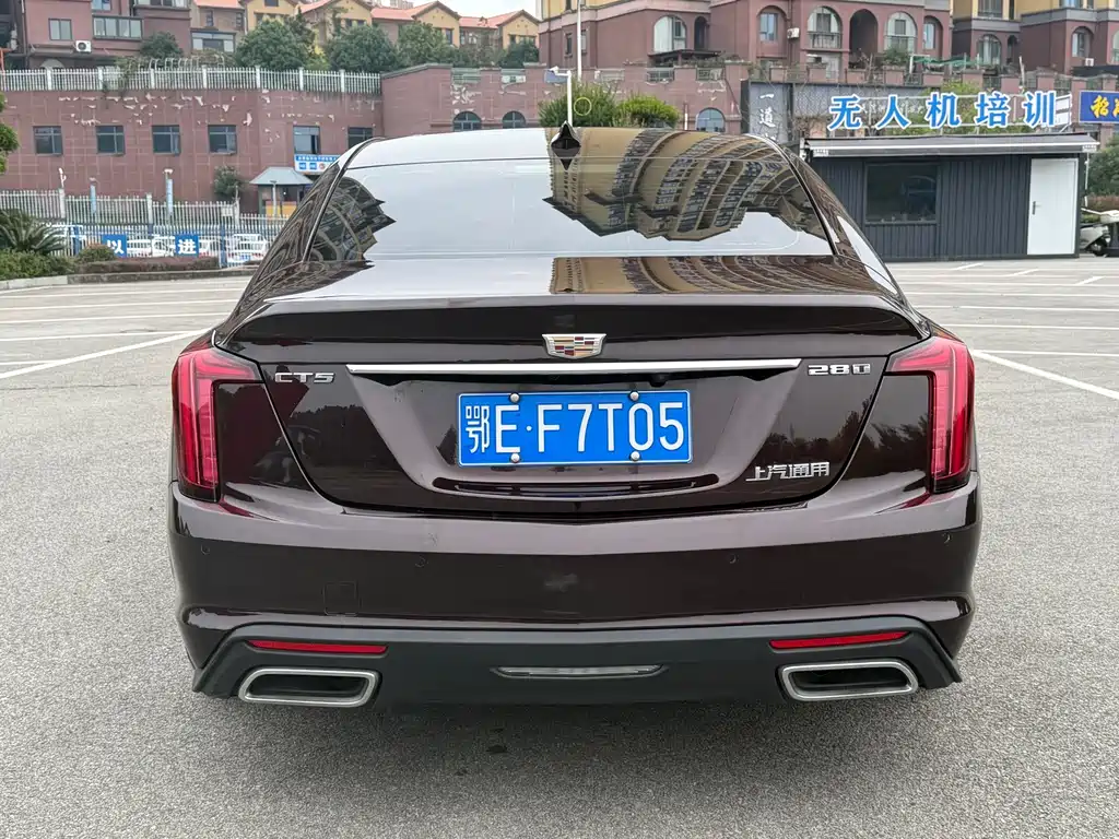 Cadillac CT5 — миниатюра 5