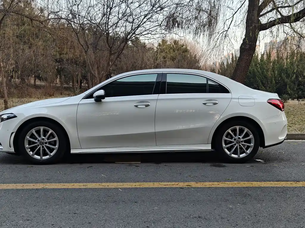 MERCEDES-BENZ A CLASS