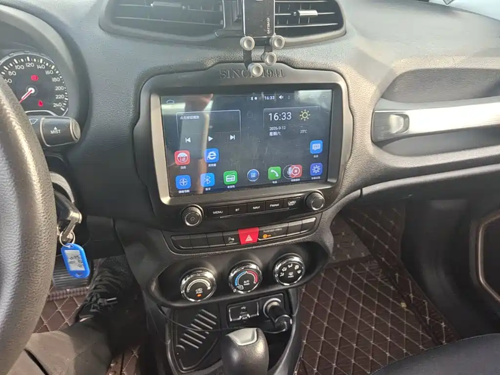 Jeep Renegade — миниатюра 13