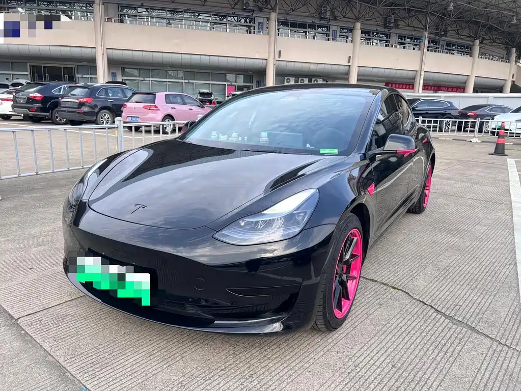 Tesla Model 3 2023