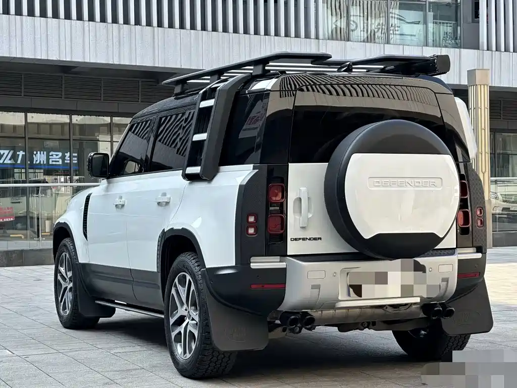 Land Rover Defender — миниатюра 4
