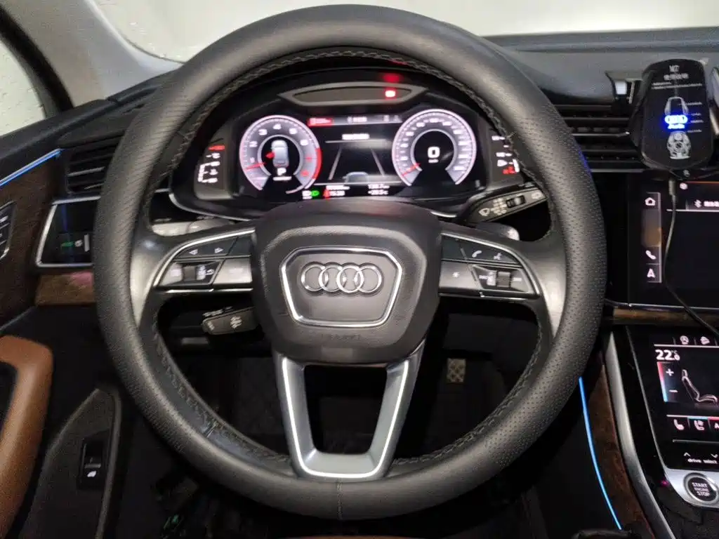 Audi Q7 — миниатюра 11