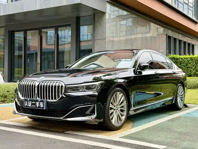 BMW 7 SERIES