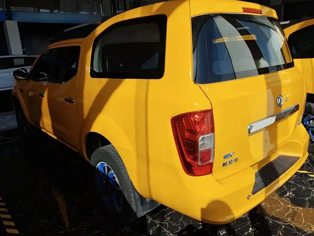 Dongfeng Rich 6 New Energy — миниатюра 5