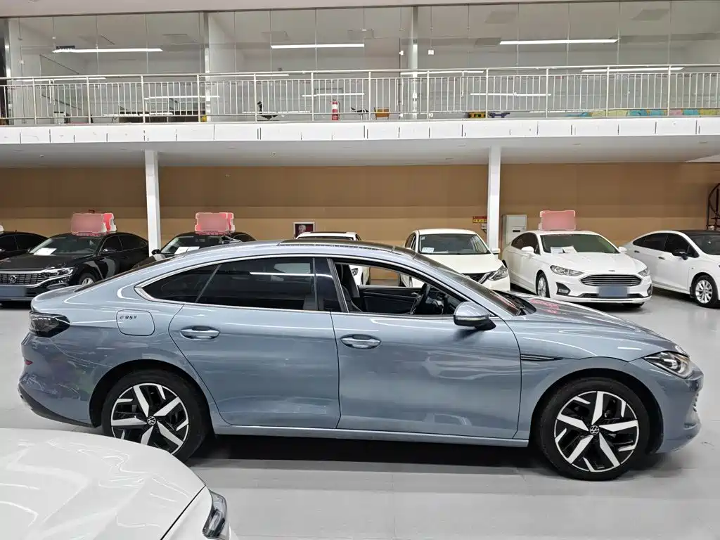 Volkswagen Lamando — миниатюра 8