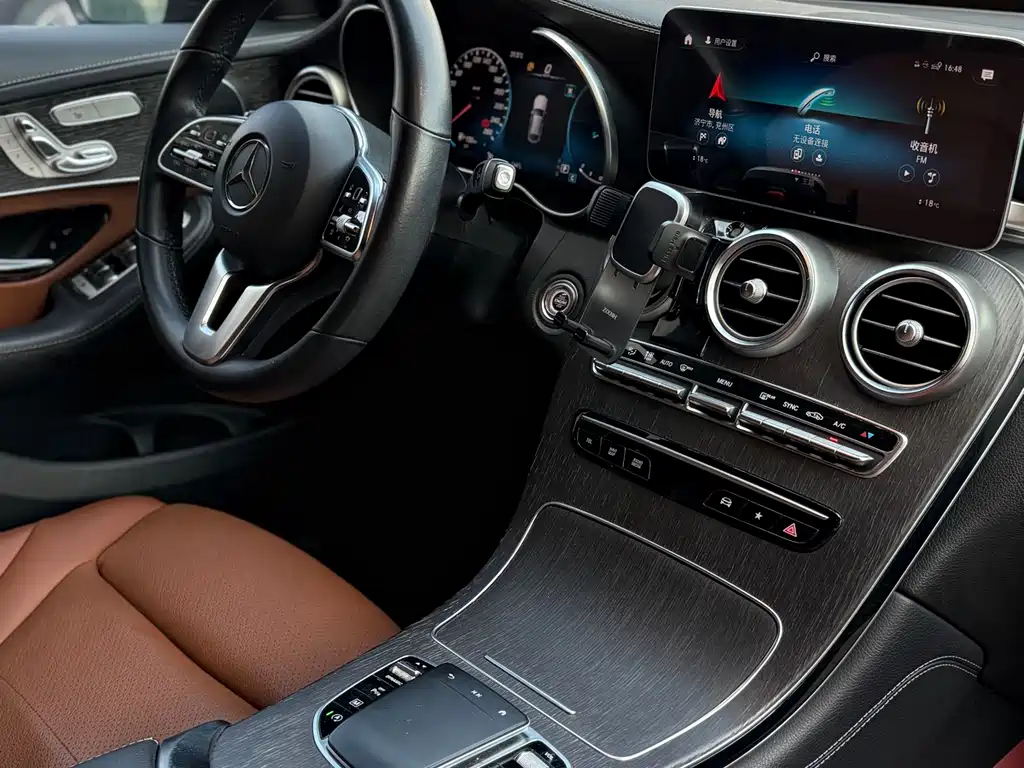 Mercedes-Benz GLC 2020 GLC 300 4MATIC SUV