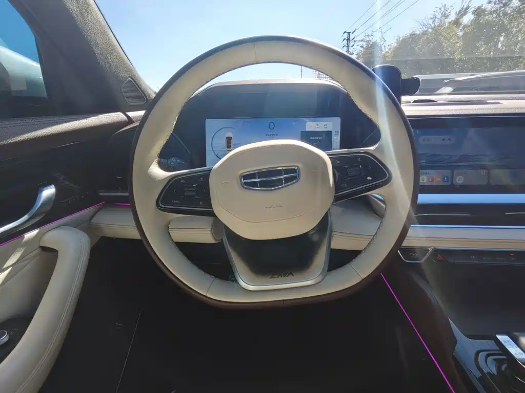 Geely Xingyue L — миниатюра 11