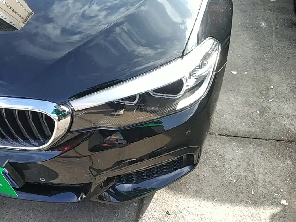 BMW 5 Series — миниатюра 24