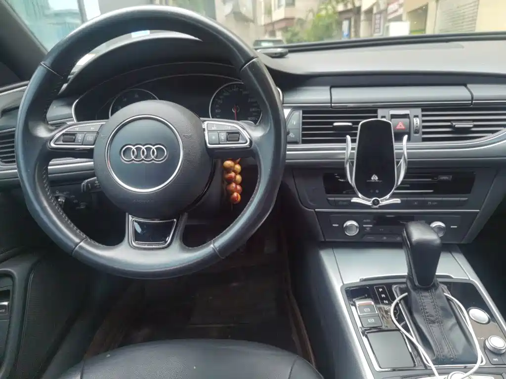 Audi A6L — миниатюра 10
