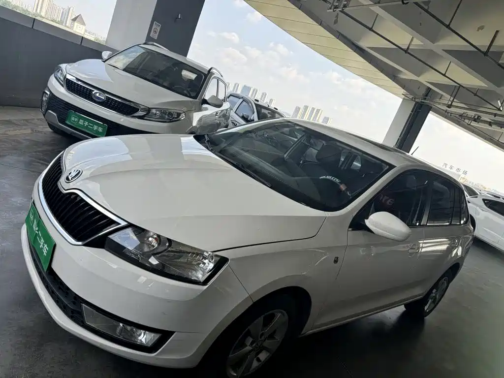 Skoda Rapid Spaceback — миниатюра 25