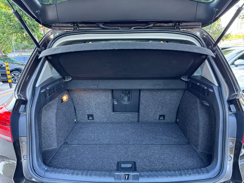 Volkswagen Tiguan — миниатюра 13