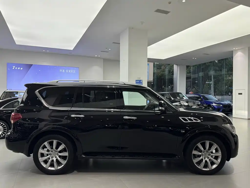Infiniti QX80 — миниатюра 7