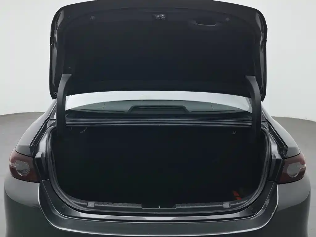 Mazda 3 Axela — миниатюра 16