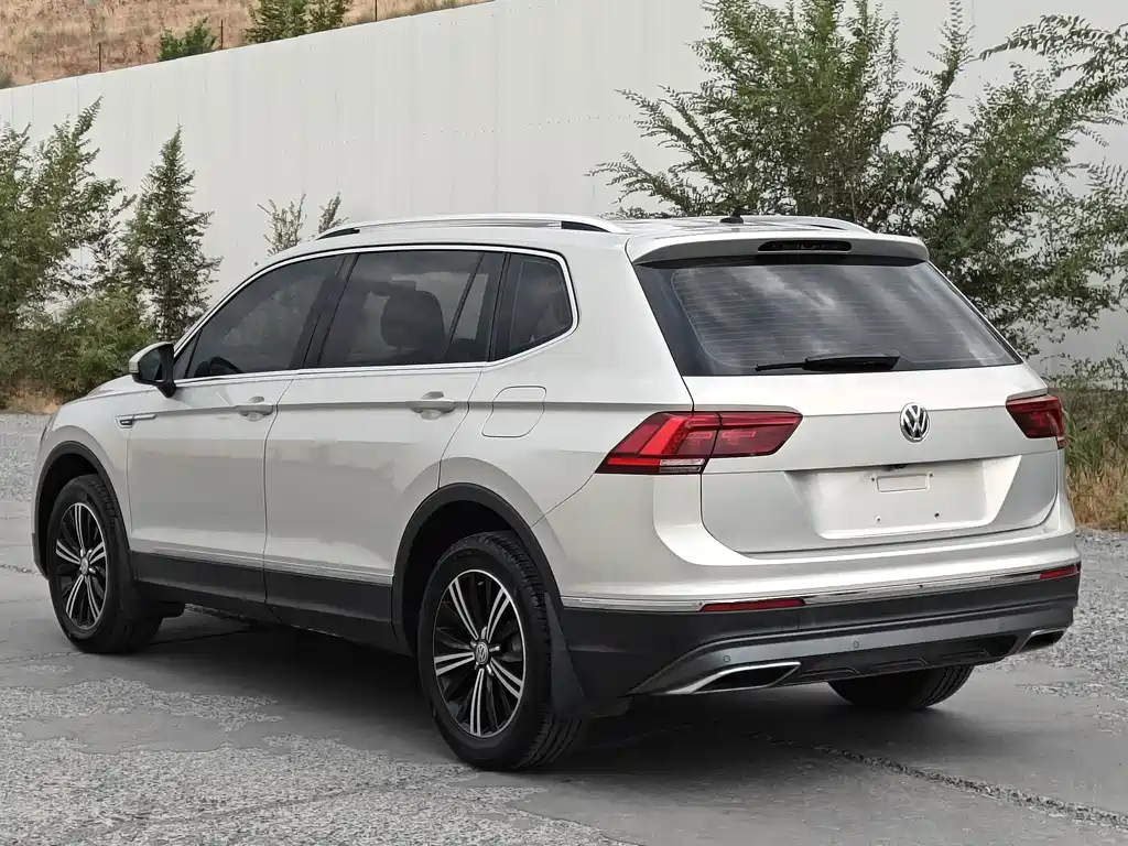 Volkswagen Tiguan L — миниатюра 5