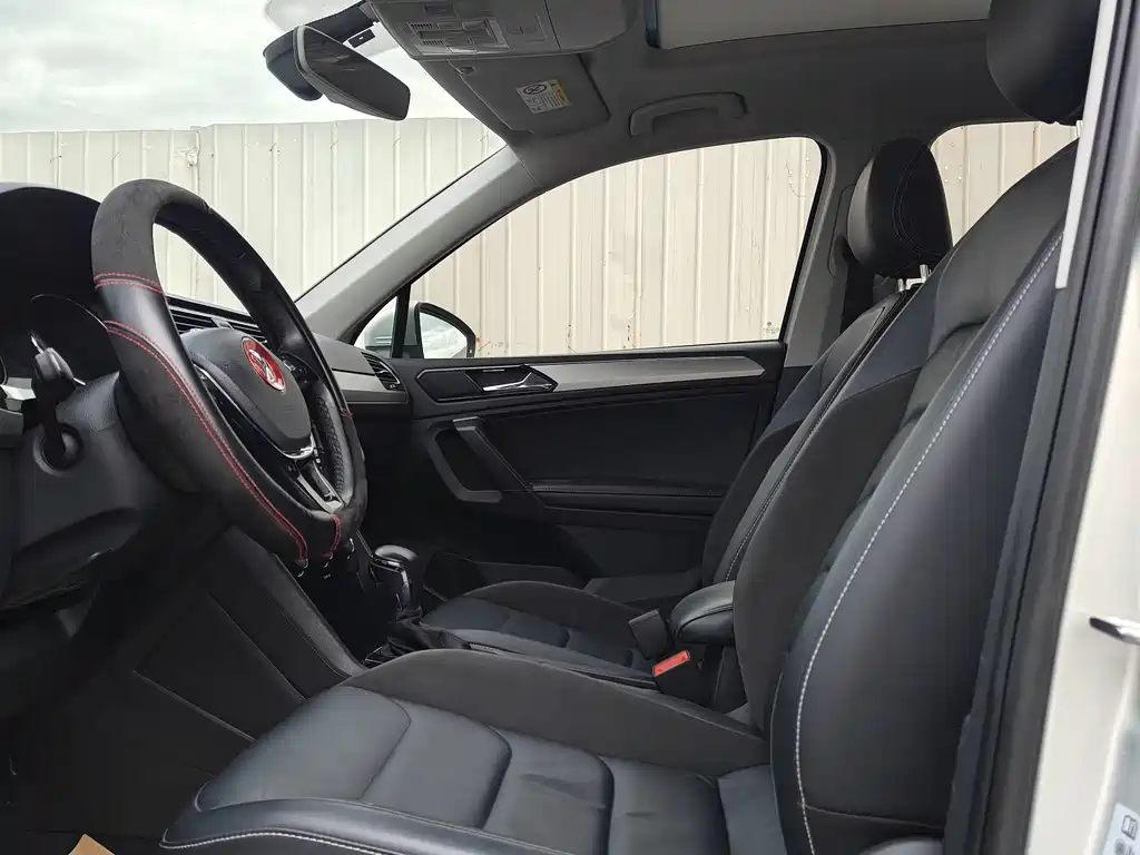 Volkswagen Tiguan L — миниатюра 8