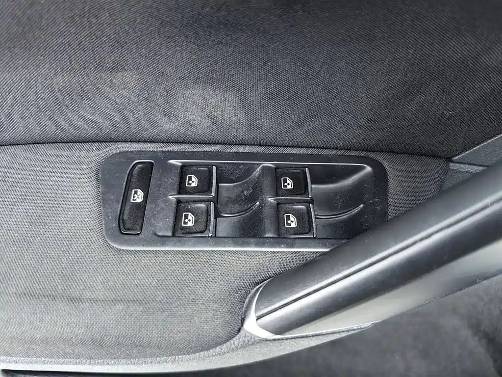 Volkswagen Golf — миниатюра 9