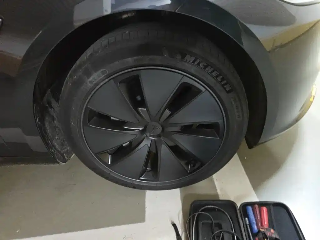 Tesla Model 3 — миниатюра 24