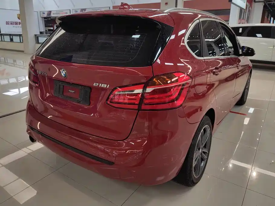 BMW 2 Series Active Tourer — миниатюра 3