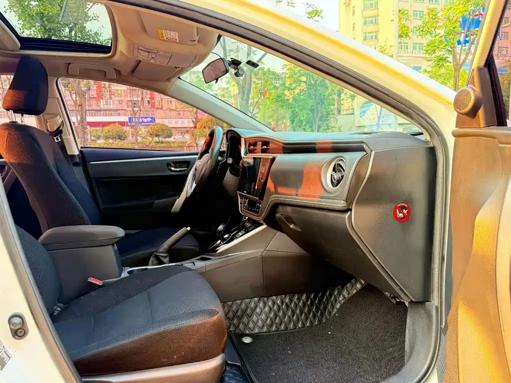 Toyota Corolla — миниатюра 4