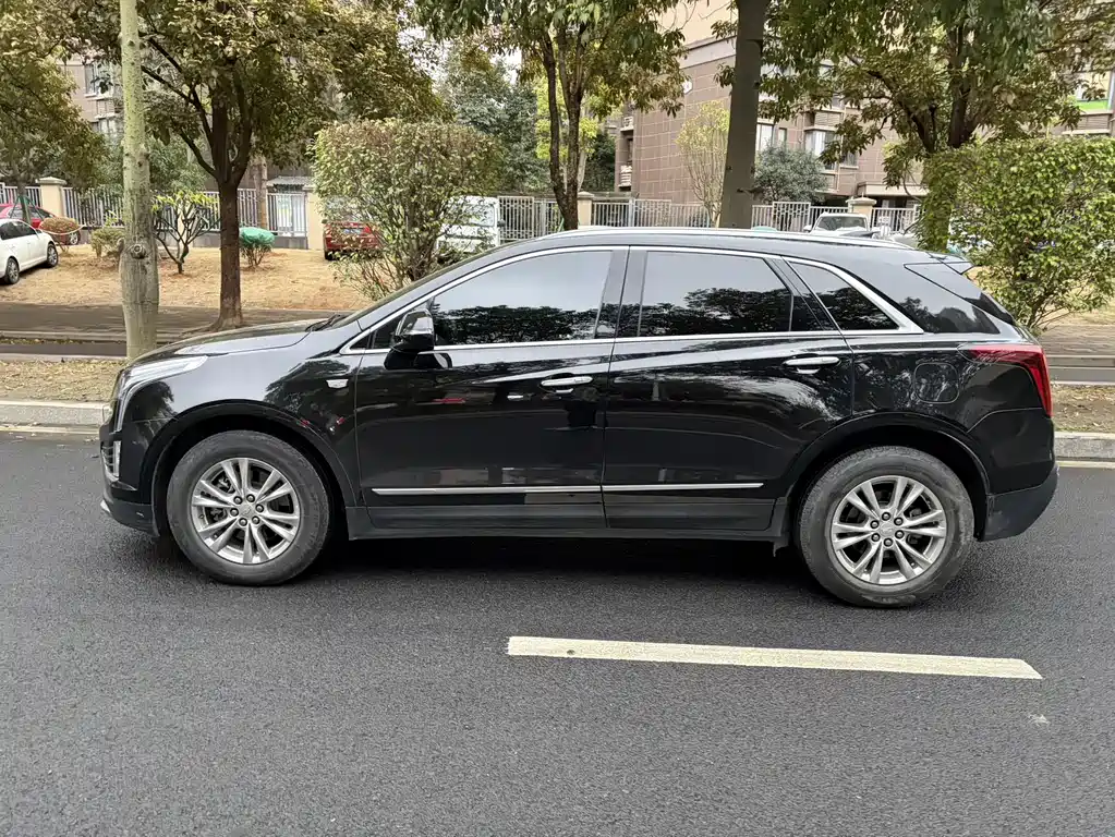 CADILLAC XT5