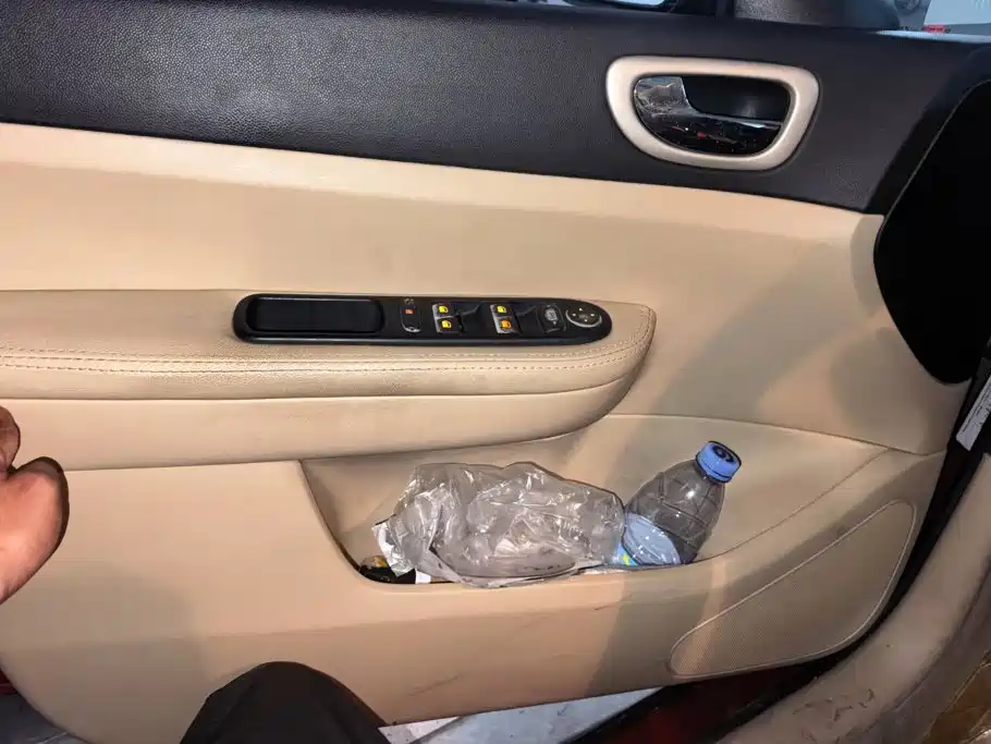 Peugeot 307 Sedan 1.6L Manual Comfort Version, фото 7