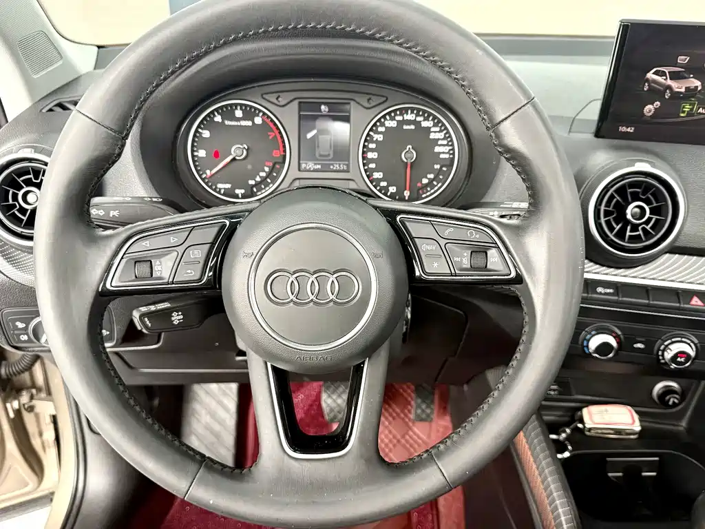 Audi Q2L — миниатюра 8