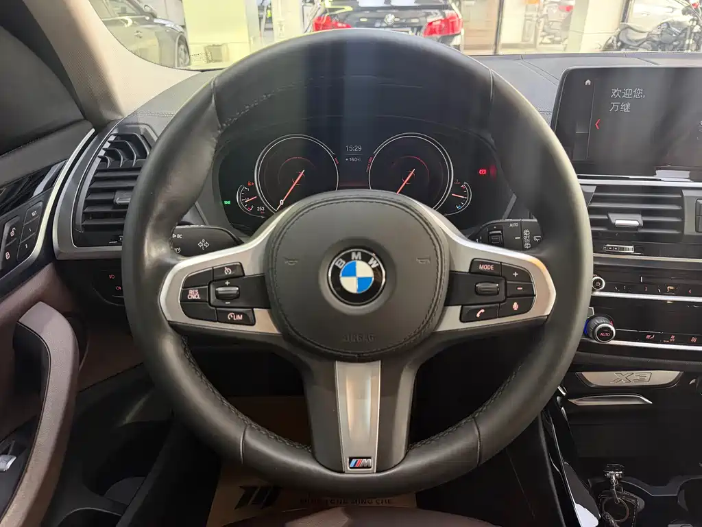 BMW X3 — миниатюра 11